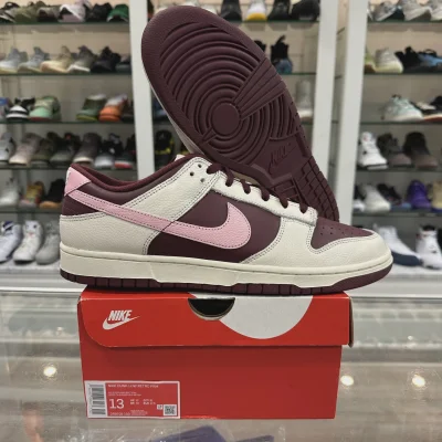 Nike Dunk Low Retro PRM Valentine's Day (2023) • Pre-Owned [6152]