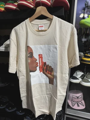 Supreme Water Pistol Tee Natural M • Brand New [8865]