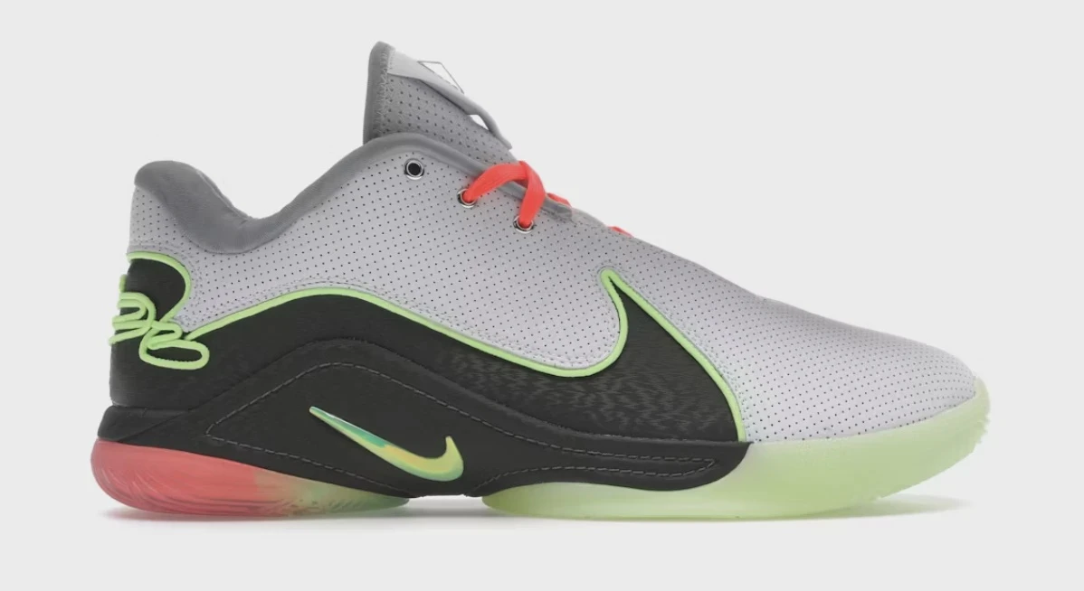 Nike LeBron 22 Moonlight (Translucent Outsole) • Brand New [0883]