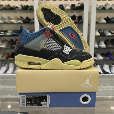 Air Jordan 4 Retro Union Off Noir • Pre-Owned [0994]